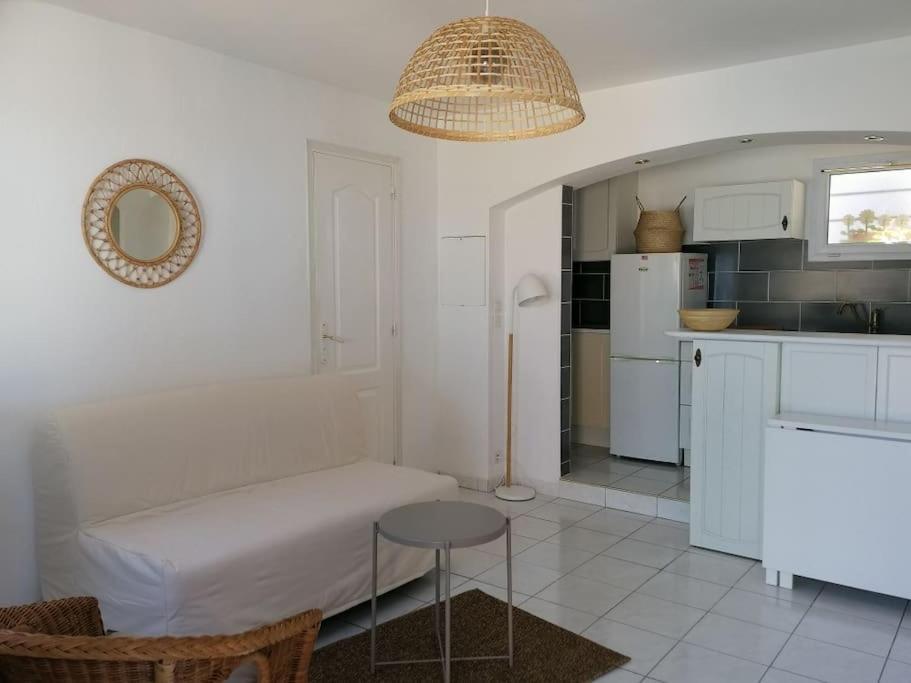 איסטרס Maison T3 Avec Vue Au Bord De L'Etang מראה חיצוני תמונה